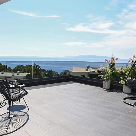 Sea View Deluxe Apartment Rijeka Exteriör bild
