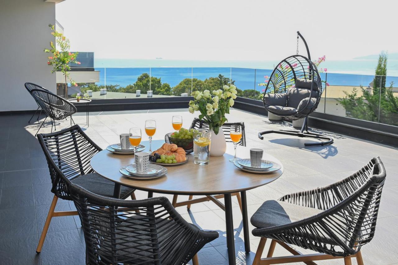 Sea View Deluxe Apartment Rijeka Exteriör bild