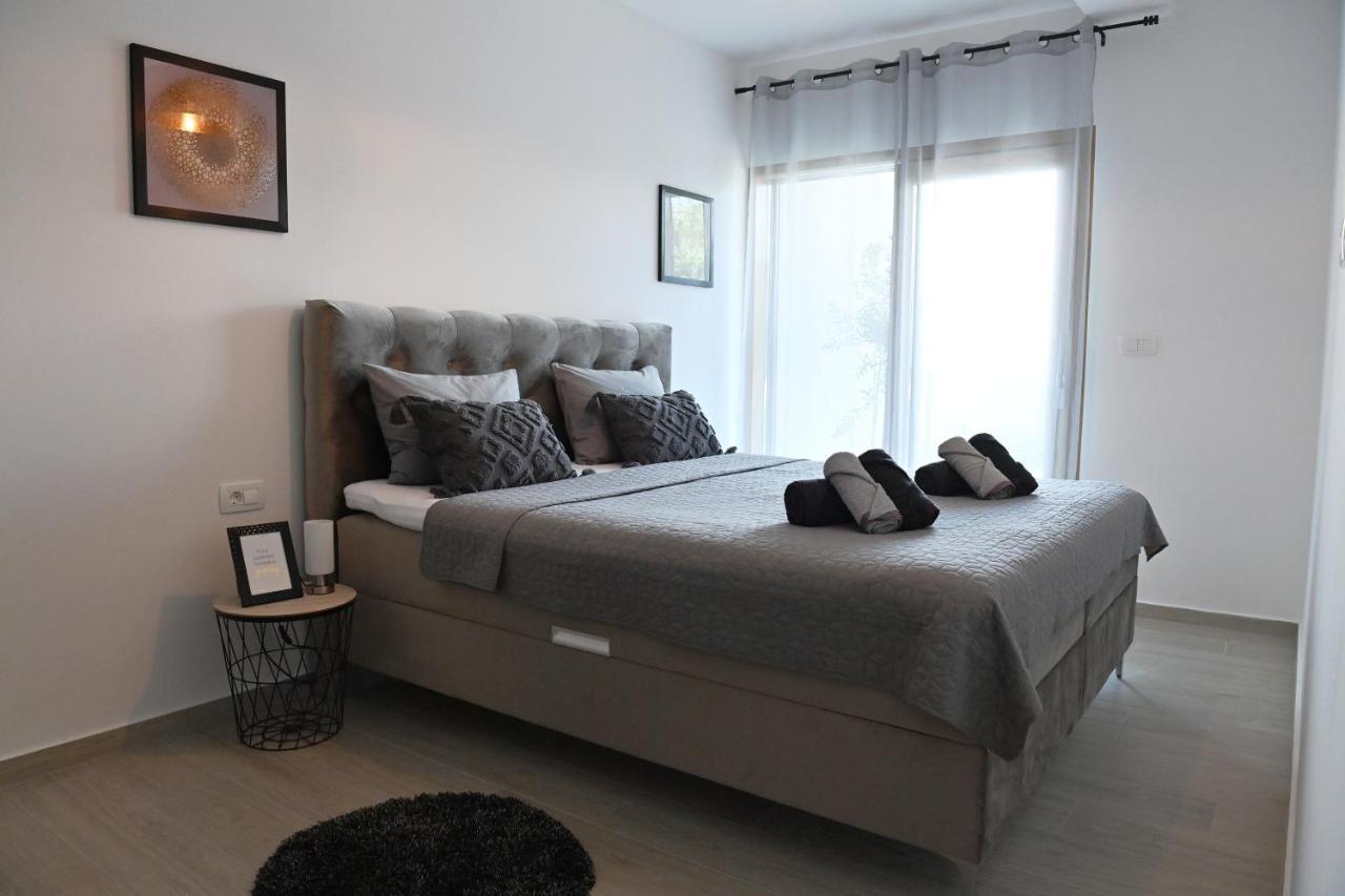 Sea View Deluxe Apartment Rijeka Exteriör bild