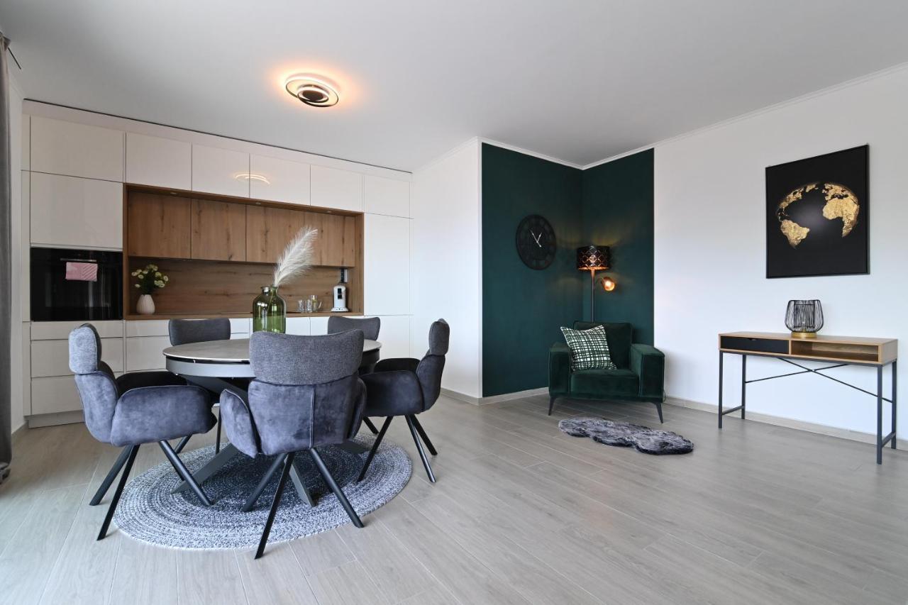Sea View Deluxe Apartment Rijeka Exteriör bild