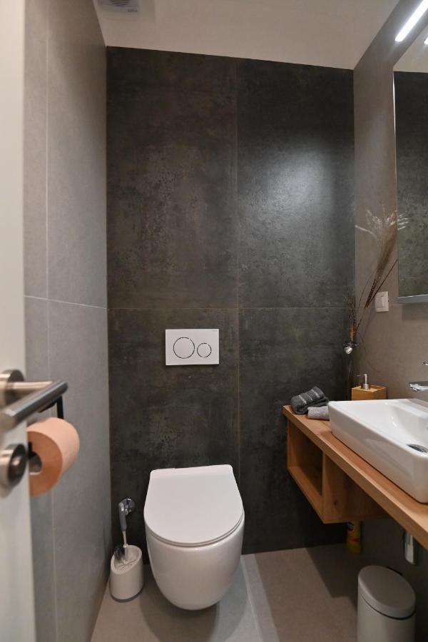 Sea View Deluxe Apartment Rijeka Exteriör bild