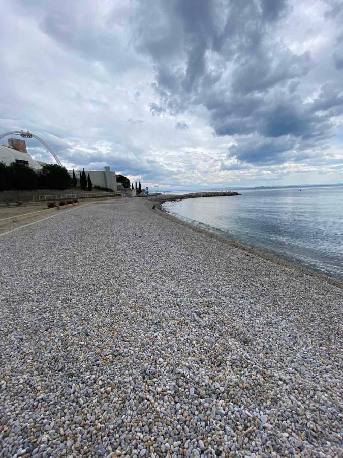Sea View Deluxe Apartment Rijeka Exteriör bild
