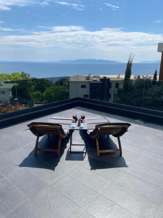 Sea View Deluxe Apartment Rijeka Exteriör bild
